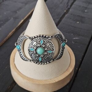 Lucky Brand Silver Toggle Bracelet with Turquoise Details Vintage Y2K